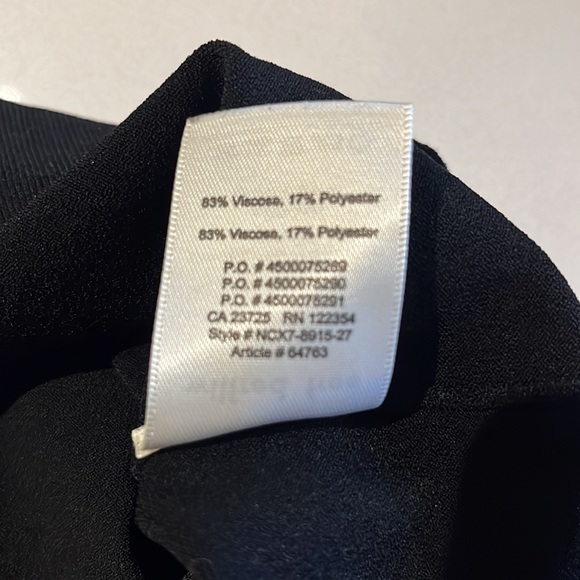 Aritzia Wilfred Free off the shoulder dress - Picture 7 of 7